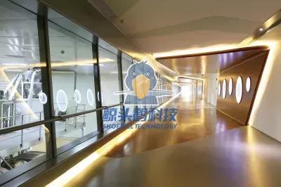 “Estetika Industri” dari Bird's-Eye View “Estetika Industri” dari Bird's-Eye View